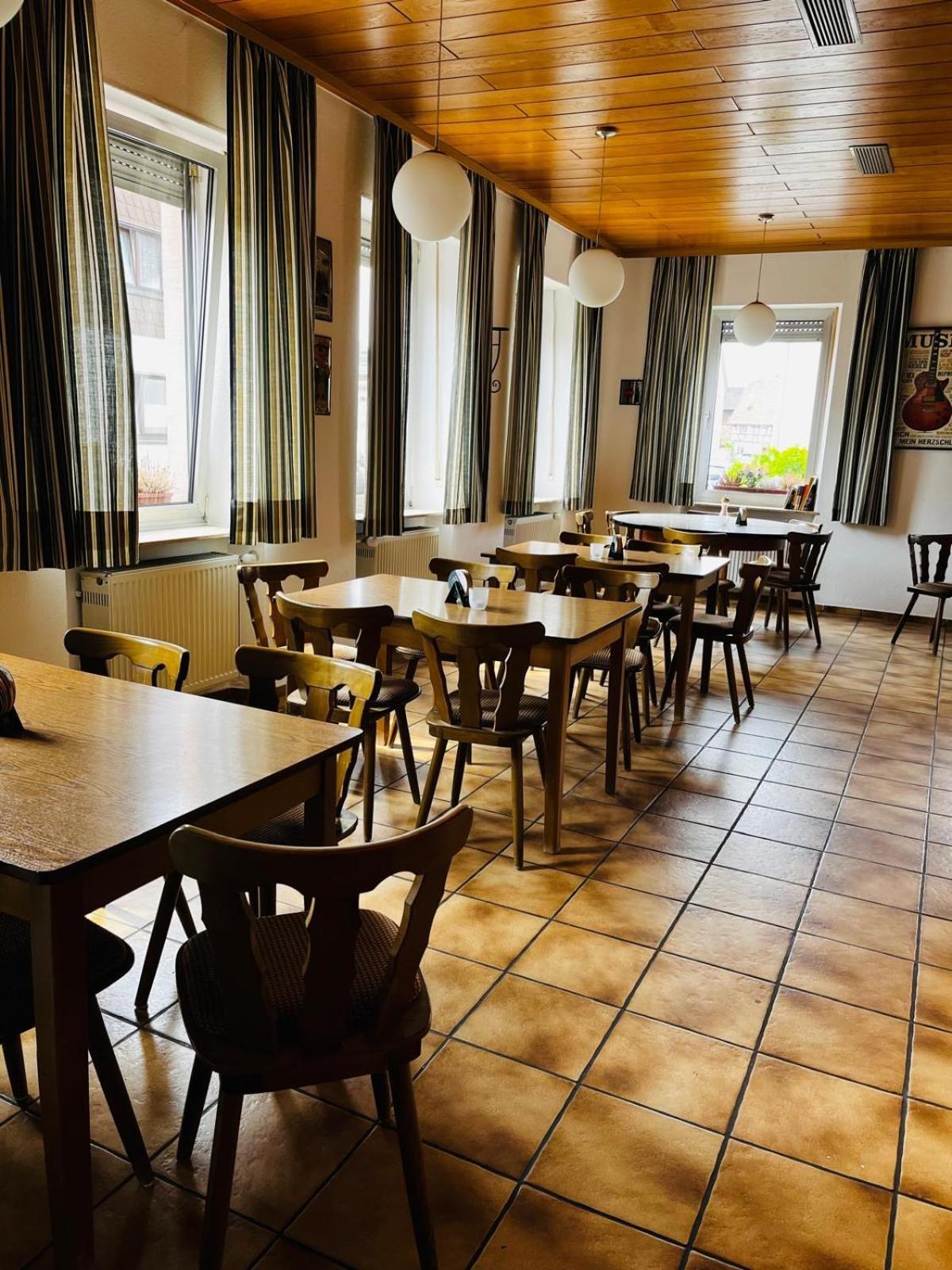 Landgasthof Zur Sonne I Hotel & Restaurant Neuburg am Rhein Zewnętrze zdjęcie