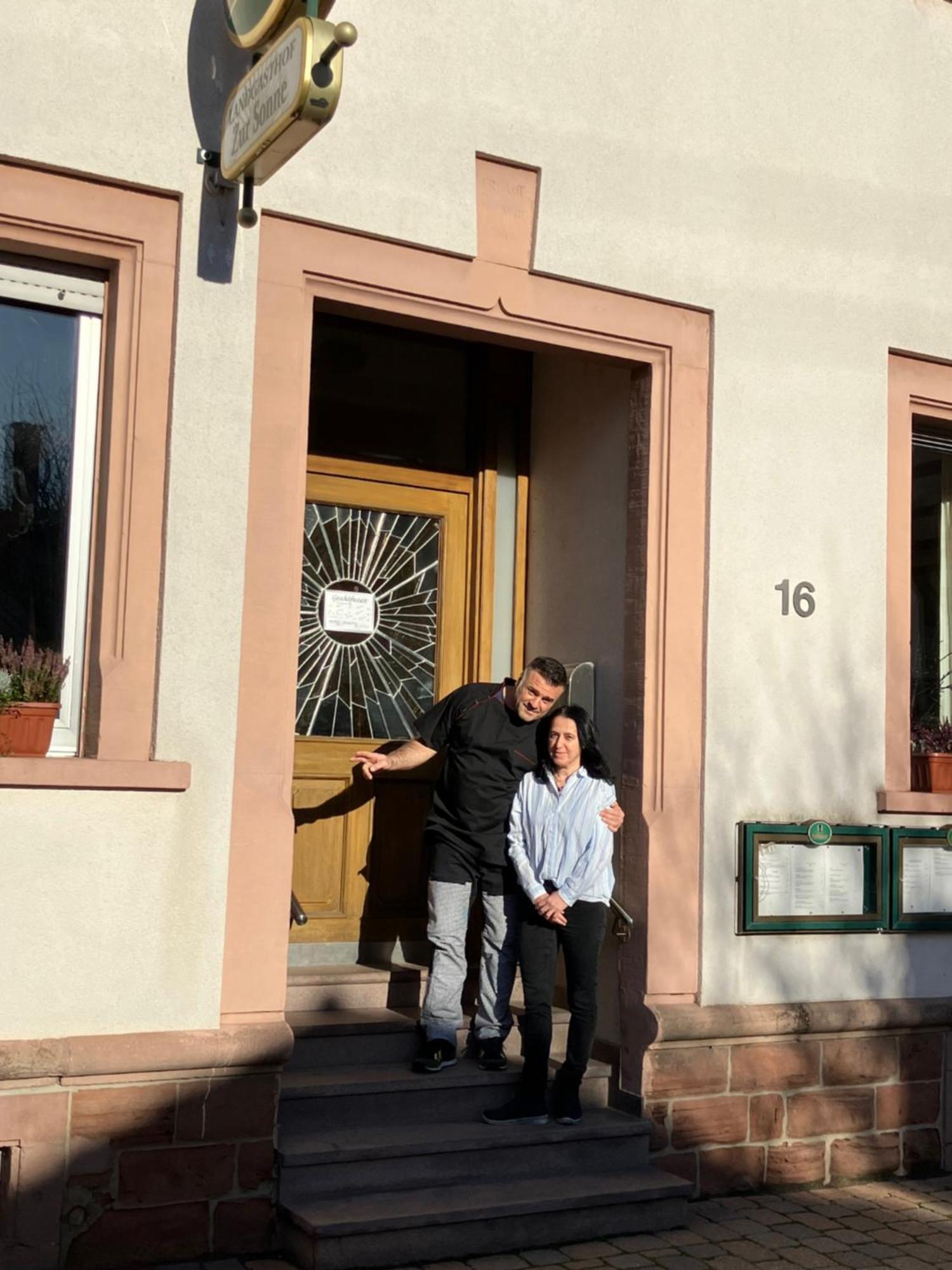 Landgasthof Zur Sonne I Hotel & Restaurant Neuburg am Rhein Zewnętrze zdjęcie