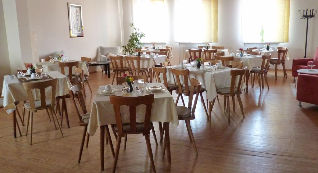Landgasthof Zur Sonne I Hotel & Restaurant Neuburg am Rhein Zewnętrze zdjęcie